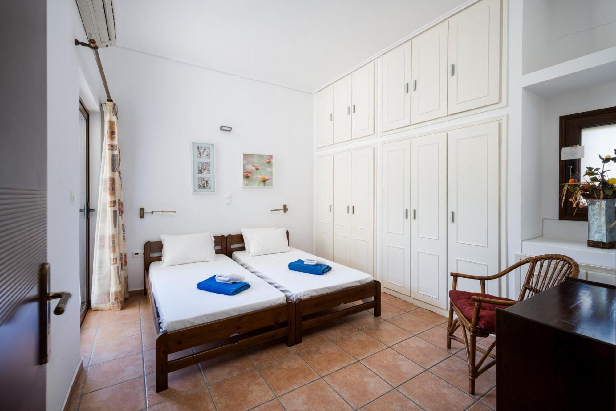 Villa Saronida Exterior photo